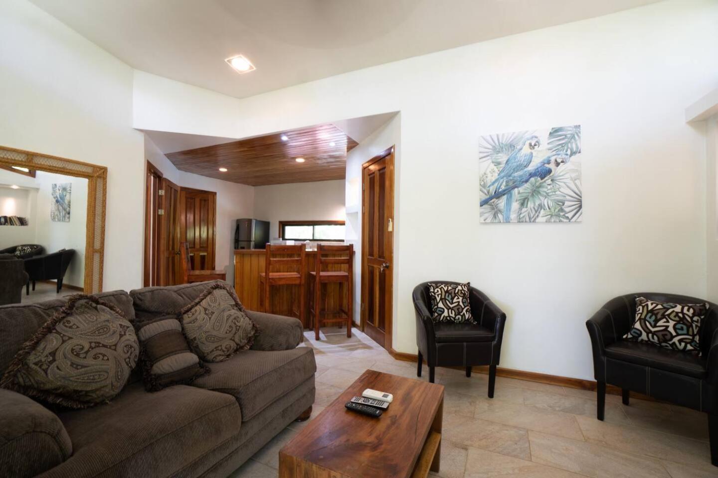 Surfside Apartments - Mal Pais Malpais Esterno foto